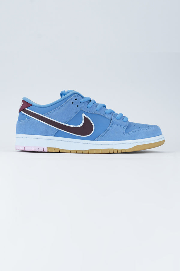 SB Dunks Low Valour Blue