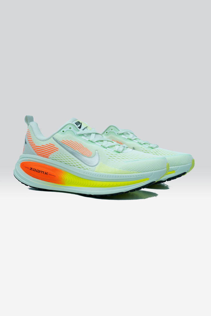 Nike Vomero 18 Barely Green Splayd