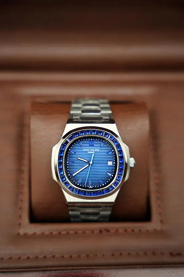 Patek Philippe Watch-9927 SPLAYD