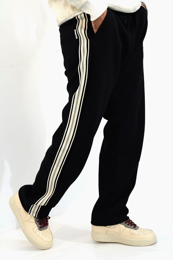 Traen Black Sweatpants SP-2850 SPLAYD