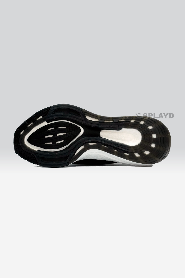 Ultra Boost 22 Black White SPLAYD